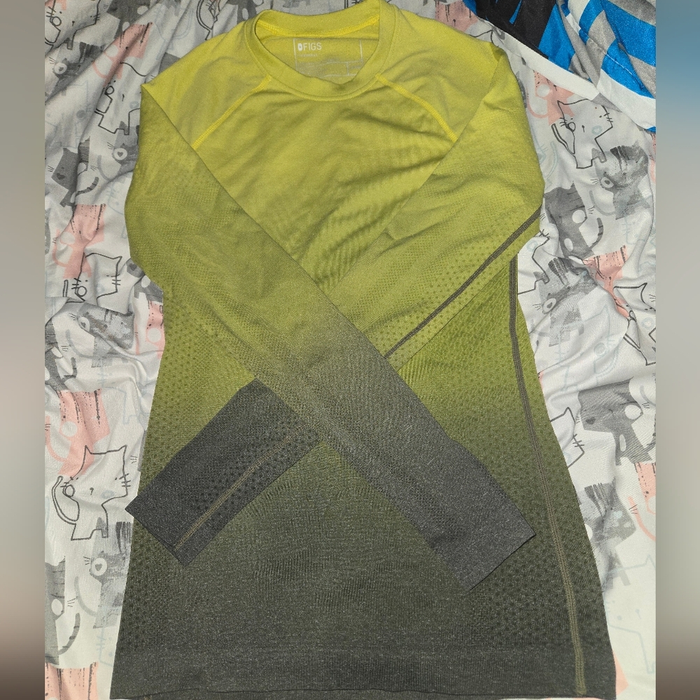 Figs Long Sleeve Gradient Top in Lime Green and Charcoal